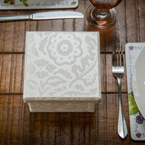 Gift Box Midi - Floral Damask Pearl